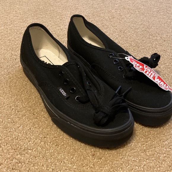 Vans Shoes - New with tags black lace up Vans women’s size 6.5 (men’s size 5)